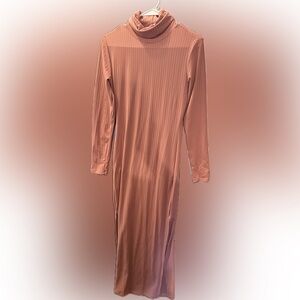 Chic Long Sleeve Ribbed Dress in Rose